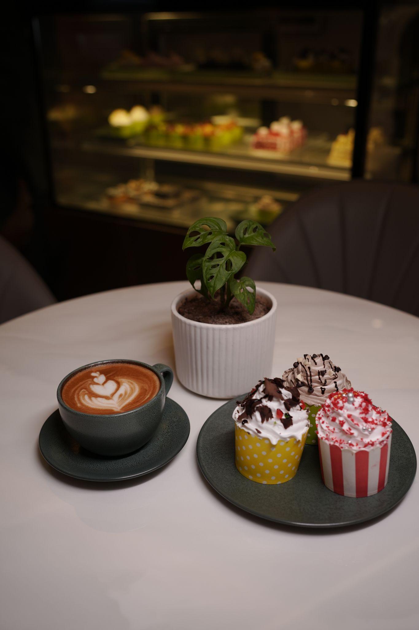 best coffee place for business meets in Dehradun