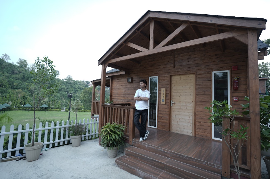 Leisure Stay in Dehradun: Why JSR Inn Is the Perfect Escape for a Relaxing Getaway