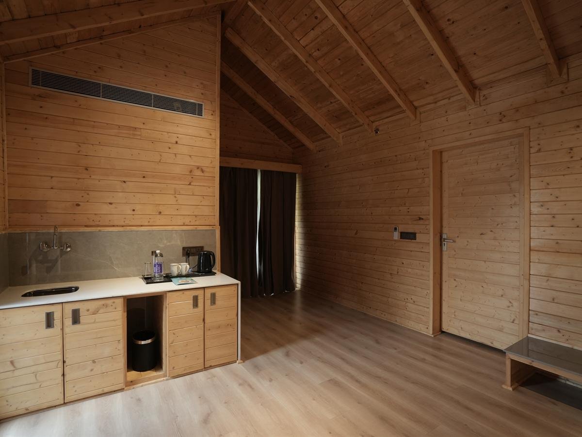 Kitchenette counter and cabinets in the Suite Cottage